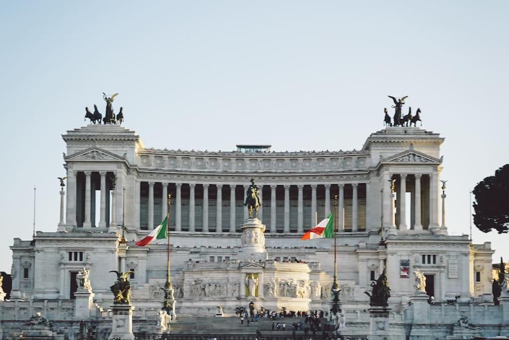 Apartamento Peaceful In Piazza Venezia's Alleys *
